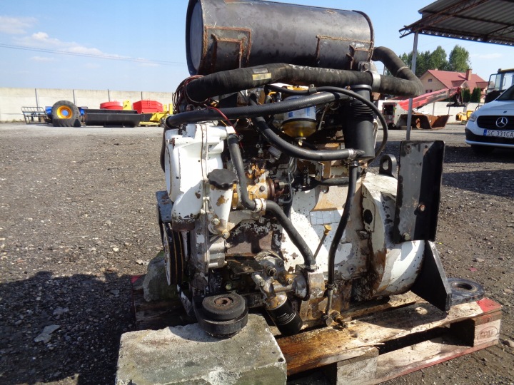 MOTEUR CAT CATERPILLAR 3054T PERKINS CHARGEUR CAT 908 PIÈCES