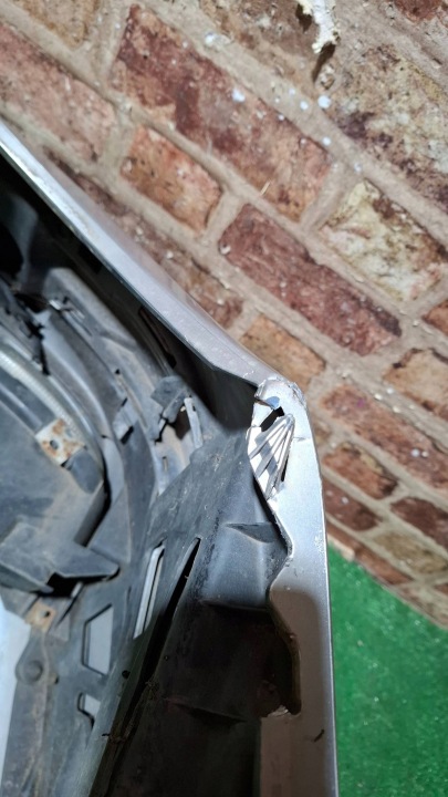 PARE-CHOCS AVANT AVANT COMPLET MERCEDES-BENZ E W211 A2118800240