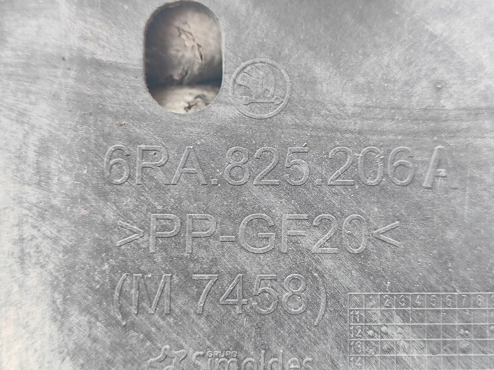 SKODA RAPID PLAQUE PROTECTION CHÂSSIS DROITE GAUCHE 6RA825201 6RA825202
