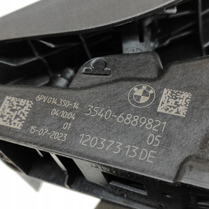 BMW I4 2023 PÉDALE GAZ ACCÉLÉRATION