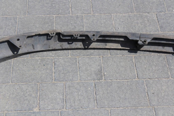 LÈVRE DOUBLURE PARE-CHOCS AVANT AVENSIS T25 06-03R 76851-05010 76852-05010