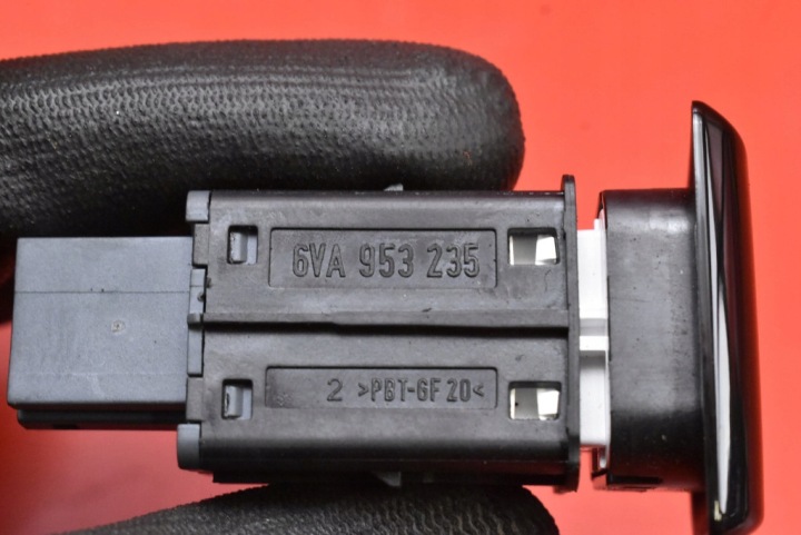COMMUTATEUR FEUX D'URGENCE 6VA953235 SKODA FABIA 4 IV PJ 21-