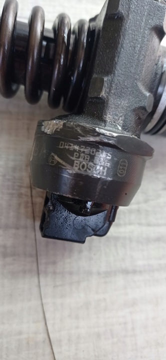 SKODA OCTAVIA 2 04-13 1.9 TDI INJECTEUR 038130073AG