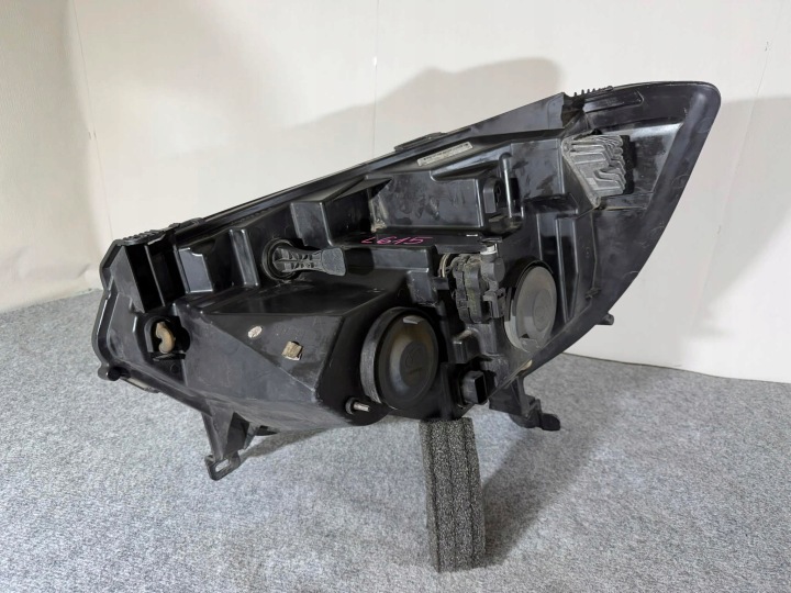 RENAULT MASTER III 3 LIFT 19- IV 4 PHARE RAWY DROITE AVANT AVANT EUROPE
