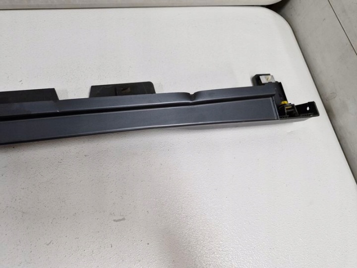 HYUNDAI KONA I 1 MOULURE REVÊTEMENT SEUIL DROITE 87752-J9500