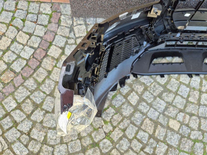 AUDI Q8 S-LINE PARE-CHOCS AVANT 4M8 6X PDC CAMÉRA