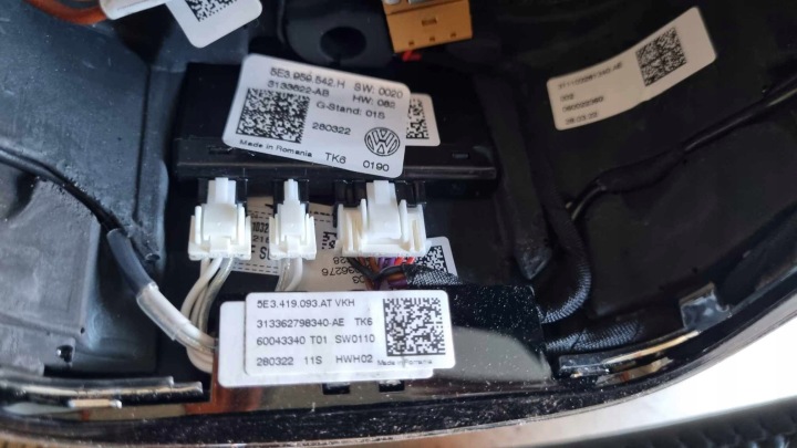 VOLANT CUIR AVEC CHAUFFAGE PALETTES SKODA OCTAVIA IV