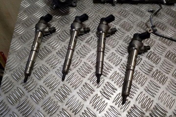 ENSEMBLE INJECTEURS VW PASSAT VARIANT B8 (3G5) 04L130277AC 2.0L DIESEL 110KW