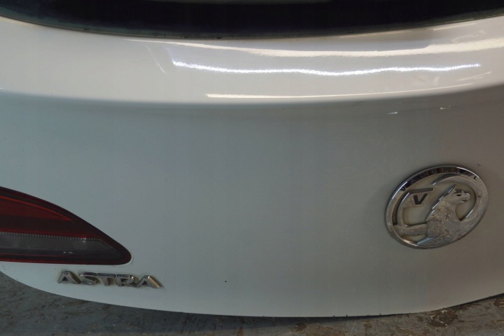 OPEL ASTRA J GTC COUVERCLES DE COFFRE ARRIÈRE 3D Z40R (K881)