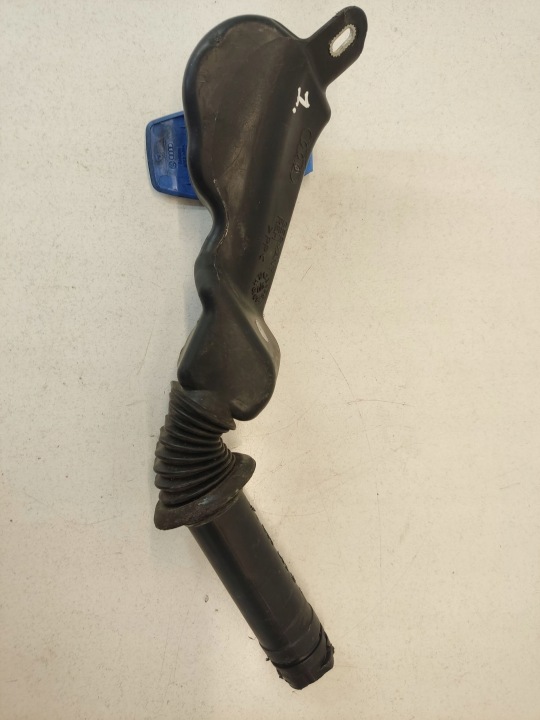 AUDI A6 S6 C6 4F 2006 TUYAU GOULOTTE DE REMPLISSAGE LAVE-GLACE 4F0955452B