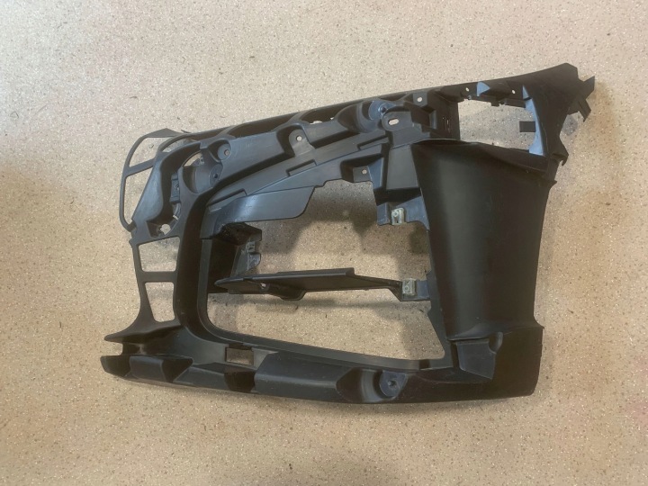 GLISSIÈRE PARE-CHOCS AVANT AVANT CÔTÉ GAUCHE BMW 4 G22 G23 G24 G26 8076711