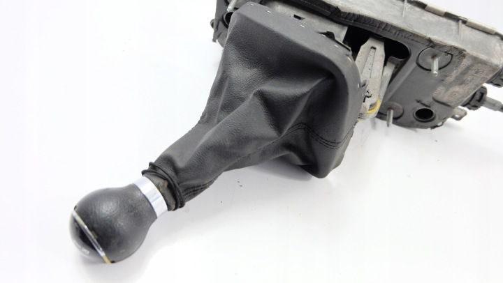 VW GOLF V 1.6 MÉCANISME DE CHANGEMENT DE VITESSES VITESSE CÂBLES 1K0711049AQ