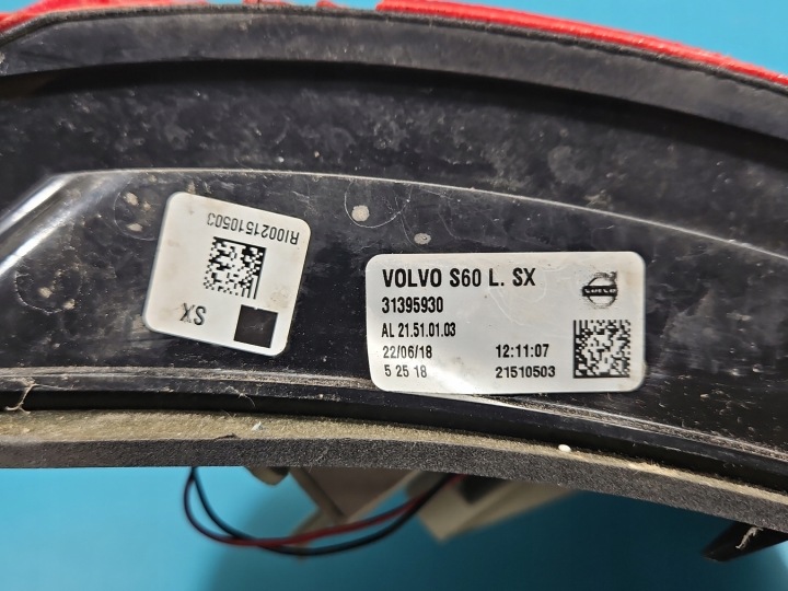 PHARE ARRIÈRE GAUCHE SUR PIÈCES NON KLOSZA VOLVO S60 II 10- BERLINE