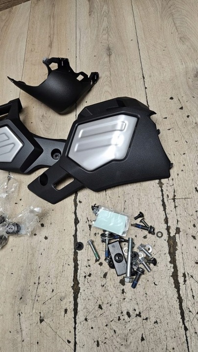 PRISE DÉFLECTEUR D'AIR PROTECTION MOTEUR SUZUKI DL1000 V-STROM 14+