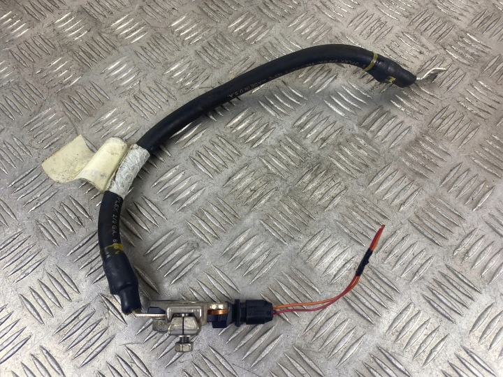 2022 JEEP GRAND CHEROKEE WL SERRE-CÂBLE NÉGATIVE P68148556AC