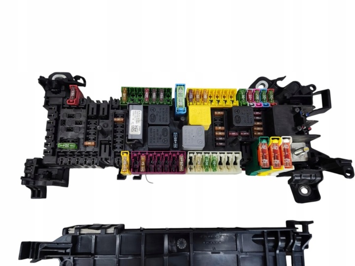 MERCEDES B CLASSE W246 BOÎTE FUSIBLES A2469066600