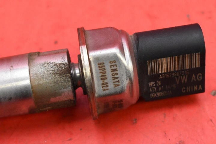 MOULURE INJECTION 04E133320D SKODA FABIA 3 III NJ 1.2 TSI 110 KM 14-20