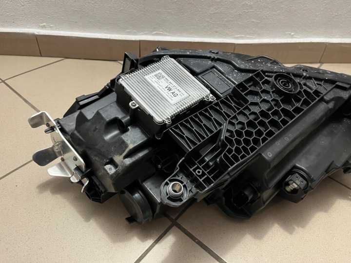 PHARE AVANT AVANT DROITE SKODA SUPERB IV 4 COMPLET LED 24- 3P1941016B