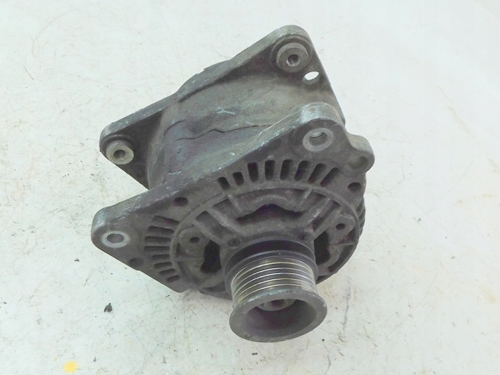 AUDI A4 B5 1.9 TDI 94-01 ALTERNATEUR 028903025A 0123310007 BOSCH