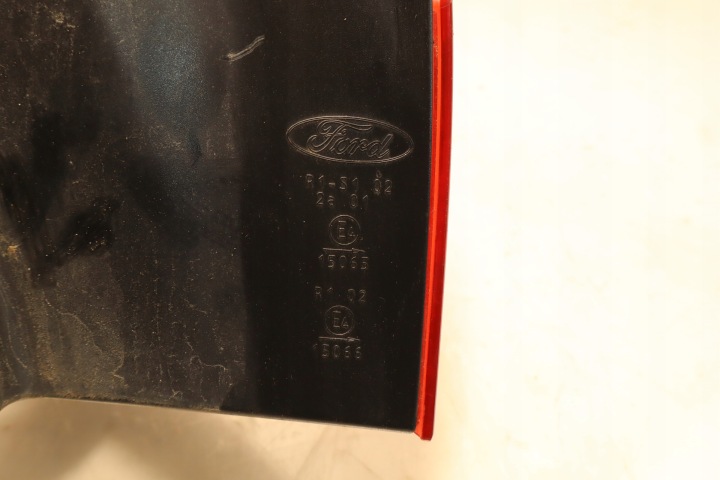 PHARE DROITE ARRIÈRE FORD FOCUS III MK3