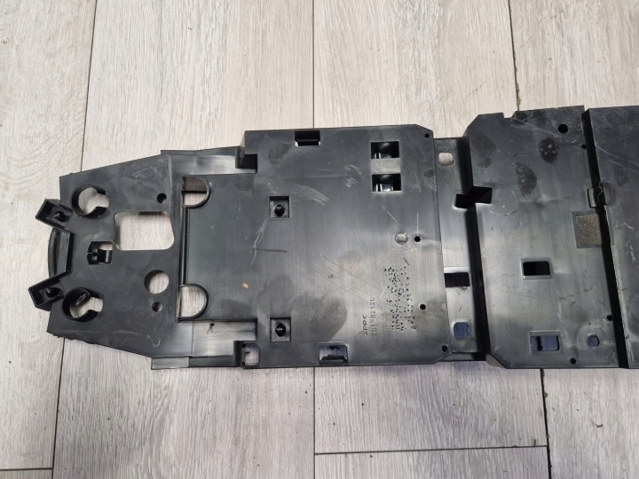 YAMAHA FZ1 PLASTIQUE QUEUE REMPLISSAGE ARRIÈRE PASSAGE DE ROUE