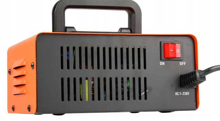 CHARGEUR ÉLECTRONIQUE AVEC ROZRUCHEM BJC BC-200