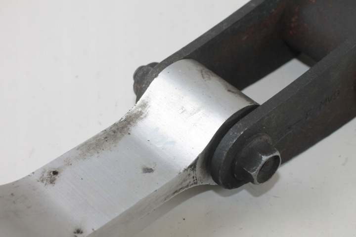 HONDA CBR 600 F2 PC25 BERCEAU FIXATION