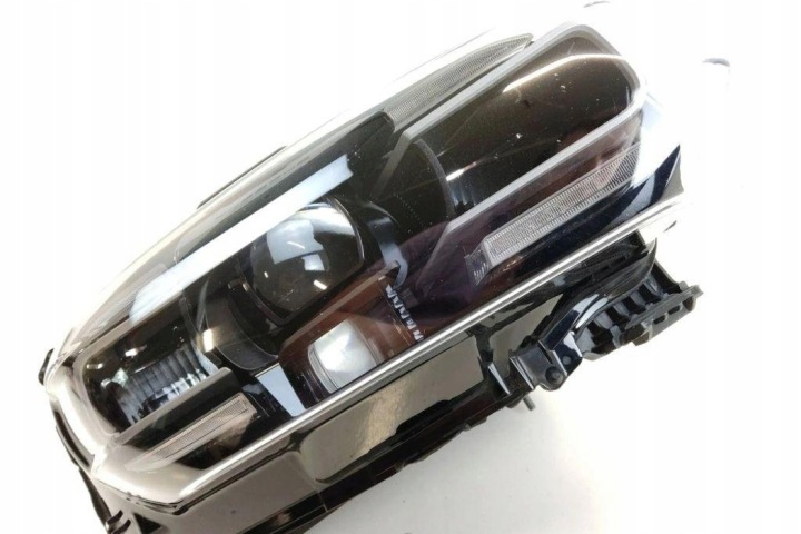 PHARE DROITE AVANT PORSCHE 9J1941032H ÉLECTRIQUE 2022