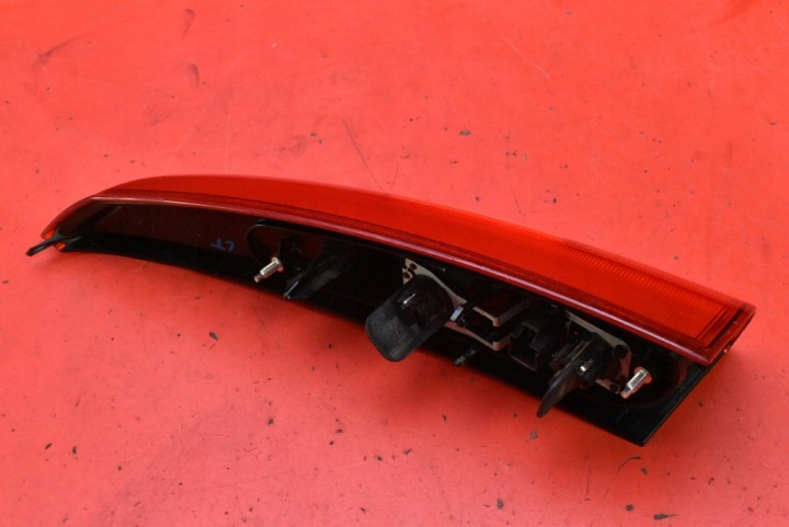 PHARE GAUCHE ARRIÈRE ARRIÈRE SUPÉRIEURE 9154493 VOLVO V70 2 II UNIVERSEL 00-05