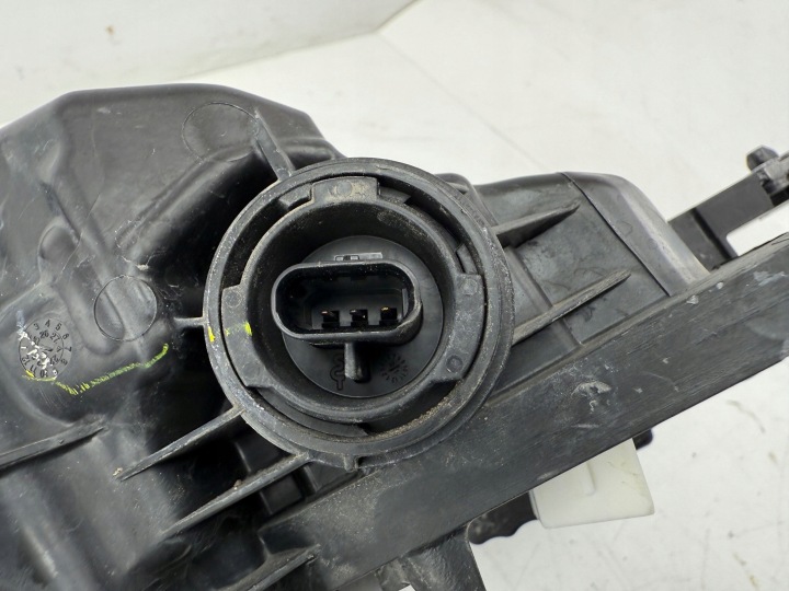TESLA MODÈLE 3 2018 GAUCHE CÔTÉ PROJECTEUR
