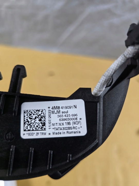 AUDI Q3-A4 B9 MULTIFONCTION BOUTONS CAOUTCHOUC 83A951523K