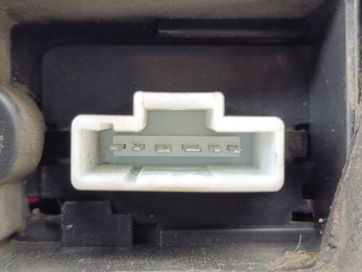 PHARE ARRIÈRE GAUCHE PEUGEOT 307 SW 26674T0206 VALEO UNIVERSEL
