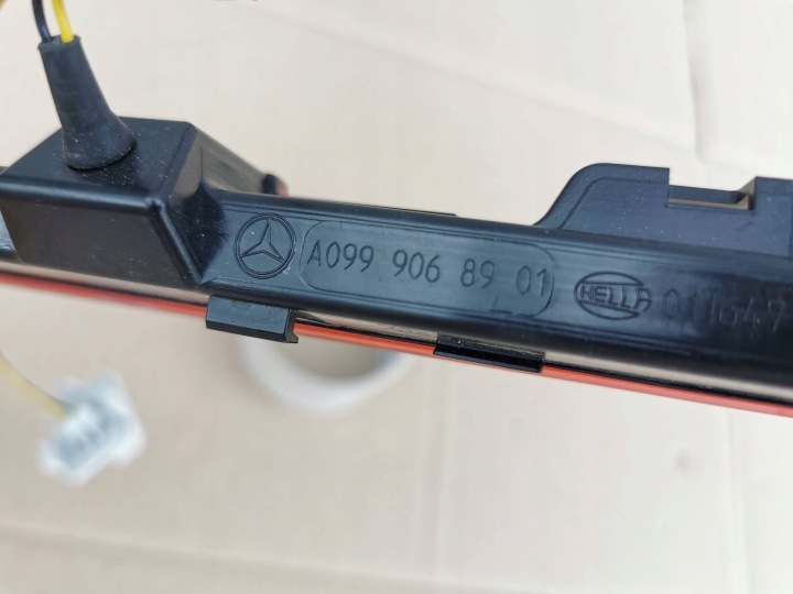 MERCEDES OE A0999068901 TROISIÈME LANTERNE STOP NOUVEAU W177 W247 H247