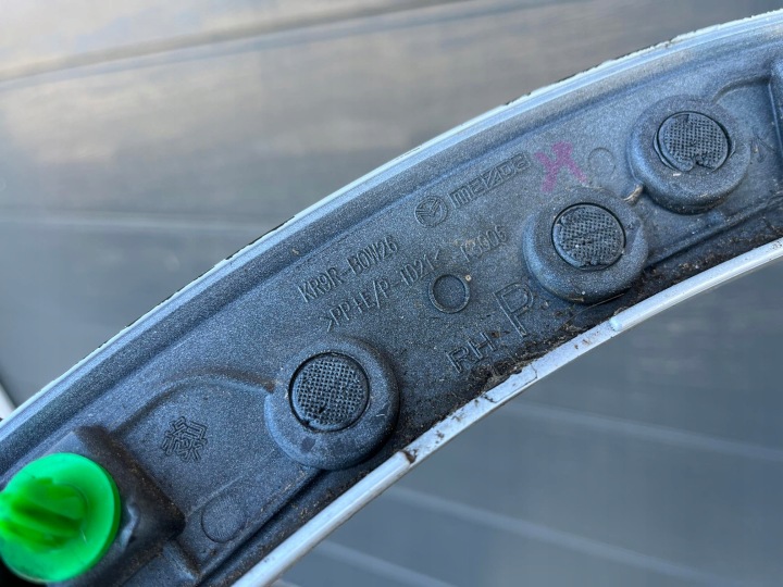 MOULURE SUR AILE DROITE AVANT MAZDA CX60 CX-60 KR9R-B0W26