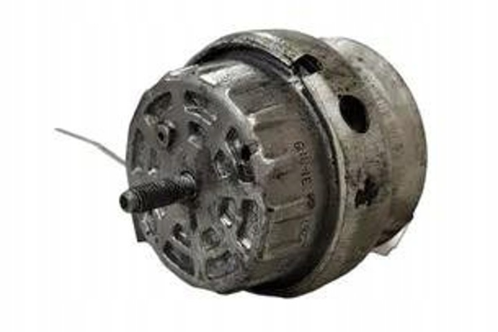AVANT COUSSIN MOTEUR AUDI A6 (4F2, C6) 4F0199379BK 3.0L DIESEL 171KW