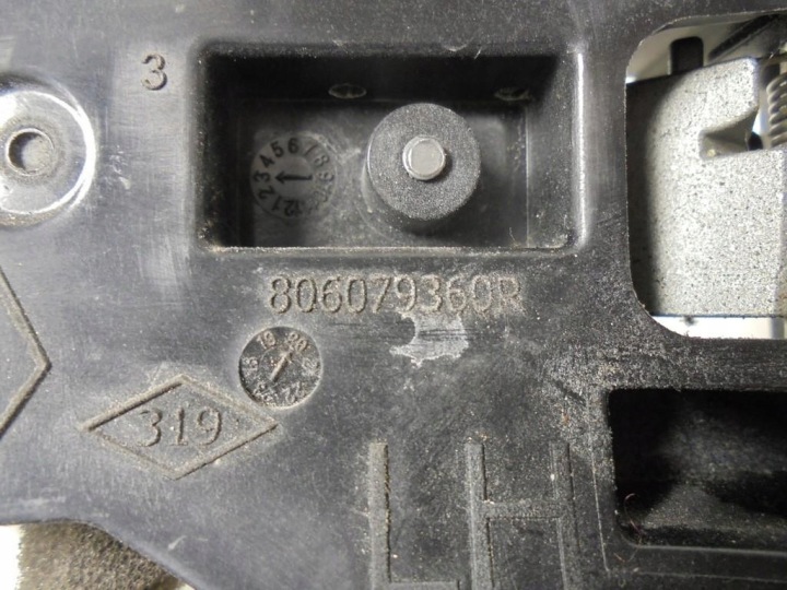SERRURE DE PORTE GAUCHE AVANT CASSETTE POIGNÉES 805032387R RENAULT CLIO 5 V 20R