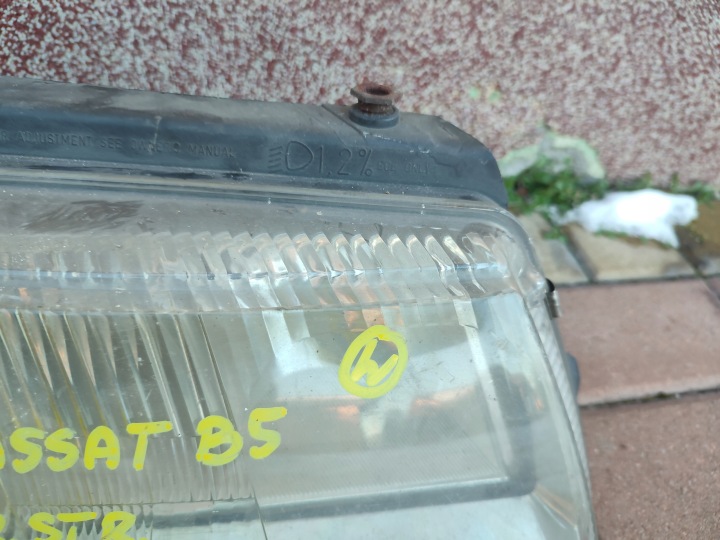 PHARE DROIT AVANT AVANT VW PASSAT B5