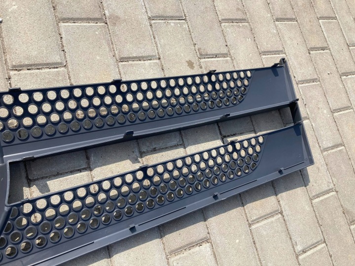 MERCEDES GRILLE CALANDRE PARE-CHOCS A9607511118