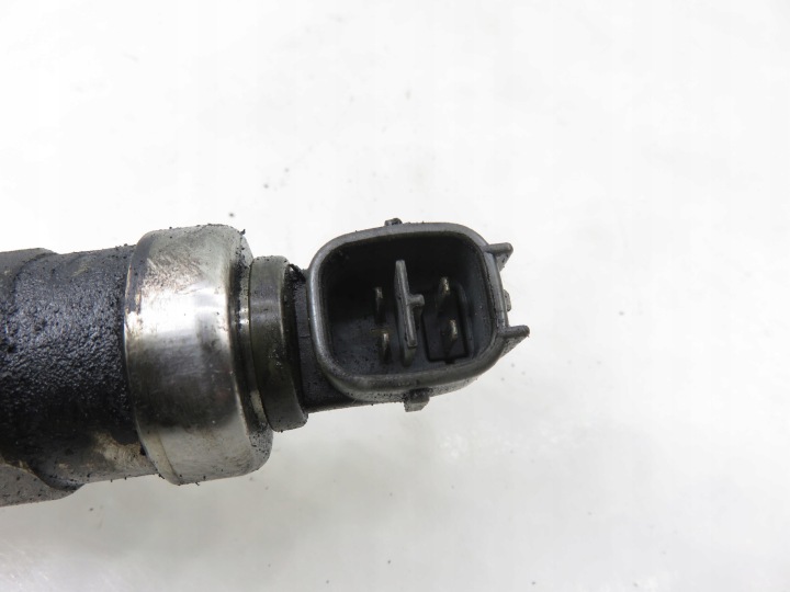 INJECTEUR TOYOTA AVENSIS I (T22) 2.0 D-4D (CDT220_) 1CD-FTV 2367027030