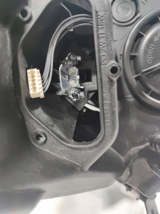 PROJECTEUR AVANT CÔTÉ GAUCHE OPEL ASTRA K 39195688