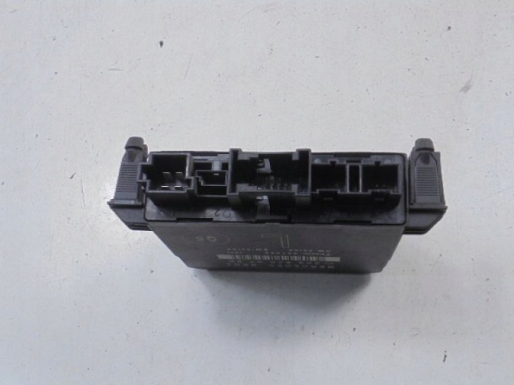 MERCEDES C W203 MODULE PORTES ARRIÈRE GAUCHE 2038200726