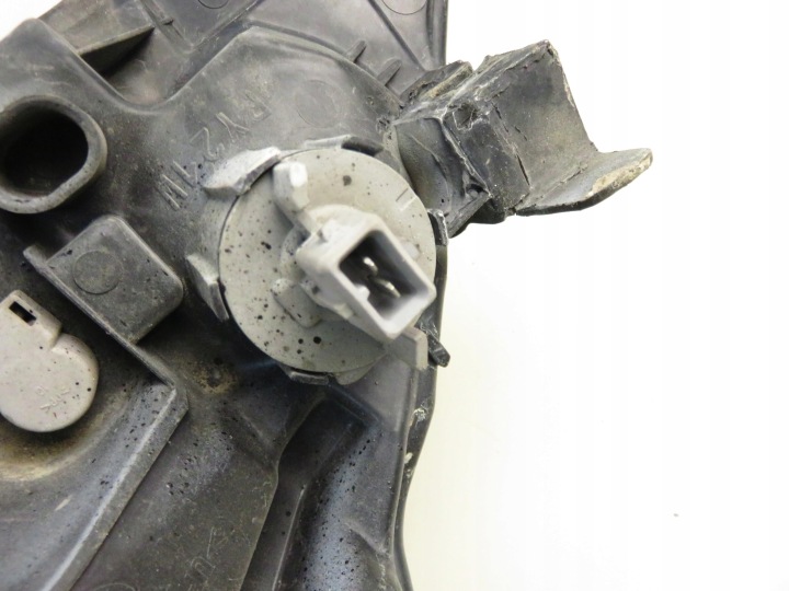PHARE DROITE AVANT PEUGEOT 107 811100H030