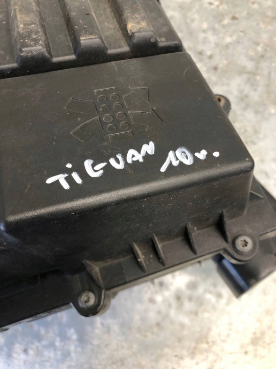 CHÂSSIS FILTRE AIR VW TIGUAN 3C0129601CD 03L906461A
