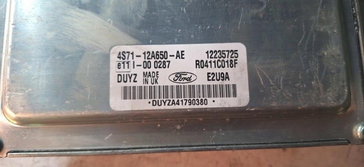 ORDINATEUR 2M5F-12A650-AE FORD FOCUS I 2.0 ST