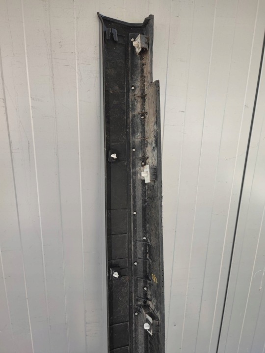 MOULURE SEUIL GAUCHE HYUNDAI SANTA FE IV 87751-S1000