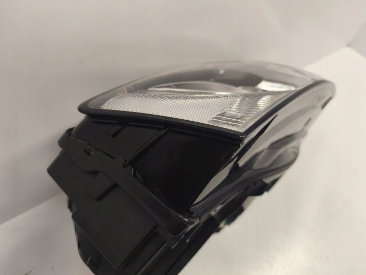 PHARE DROITE AUDI A5 8T0 XÉNON NON ROTATIF 8T0941004AK