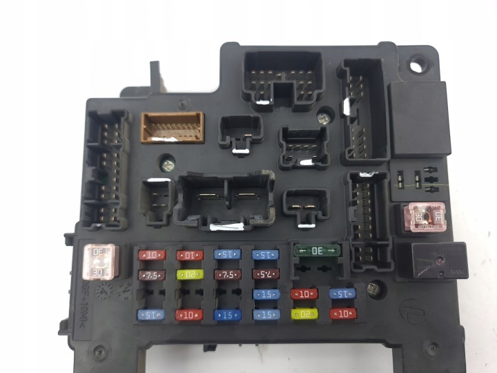 CITROEN C-CROSSER 2008 CHÂSSIS MODULE FUSIBLES
