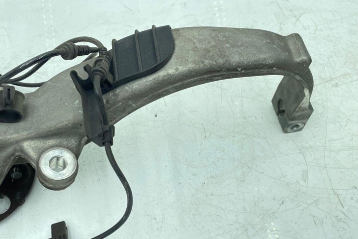 ROTULE DE DIRECTION AVANT GAUCHE MERCEDES-BENZ SL (R231) 2310801 5.5L GASOLINE 2013