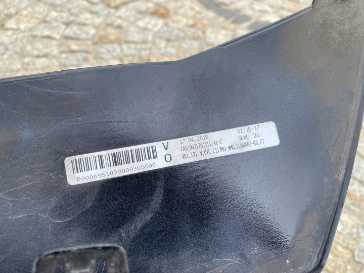 MERCEDES 176 A CLASSE SPOILER DOUBLURE PARE-CHOCS AVANT 1768852300 ORIGINAL