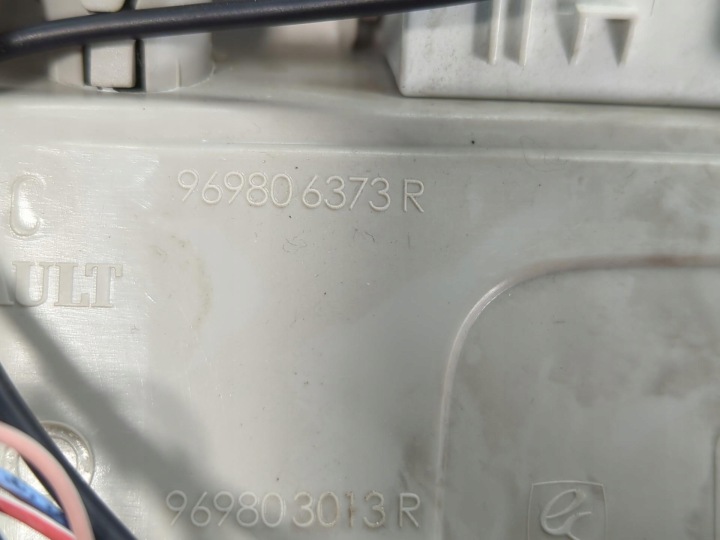 AMPOULE ÉCLAIRAGE CABINES RENAULT MEGANE 4 (2016 2020) 969806373R